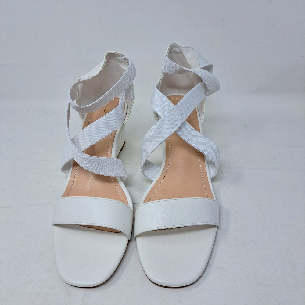 White Wedge Shoe Dream Pairs Size 11